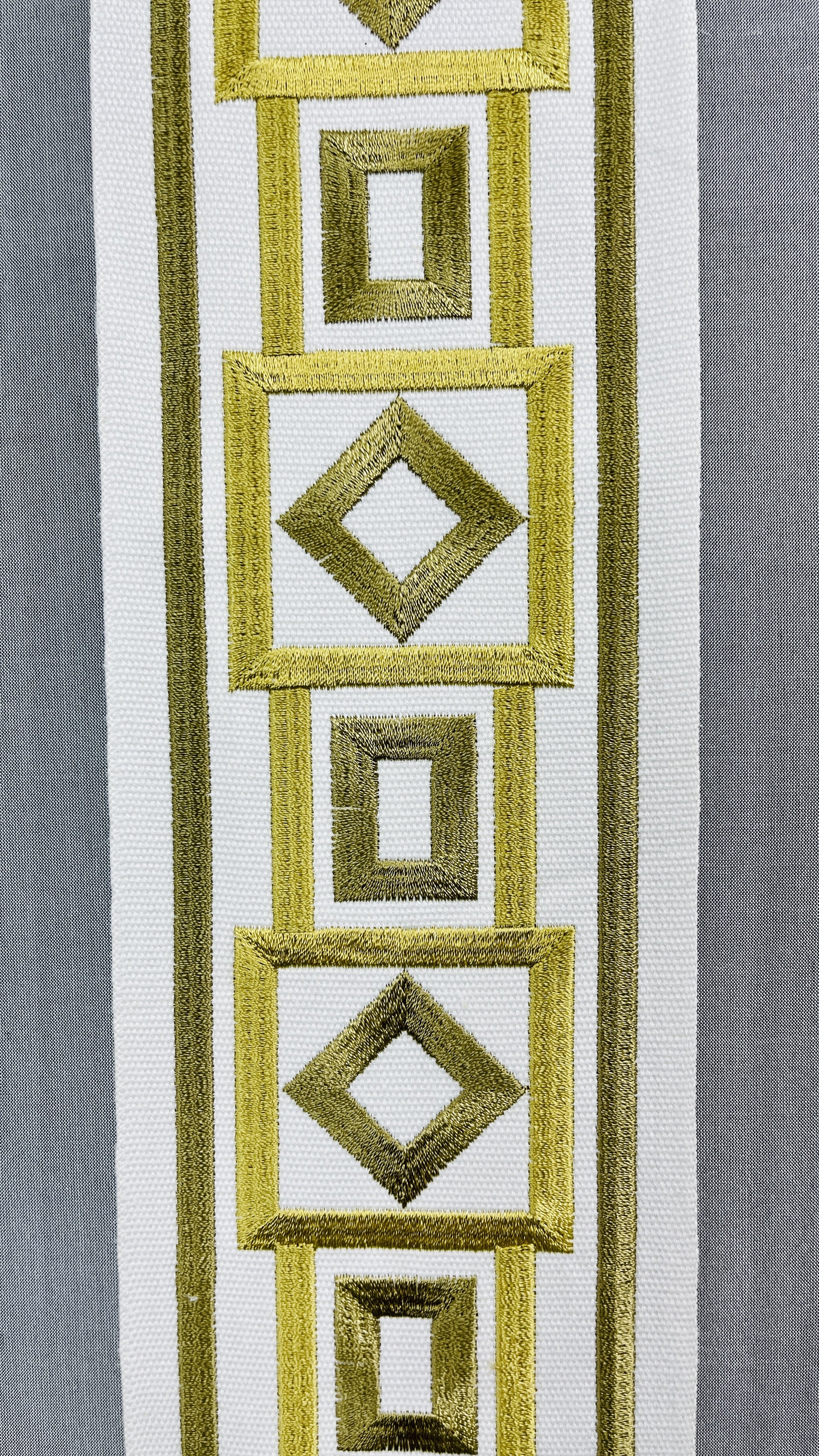 LL 702 - GOLD