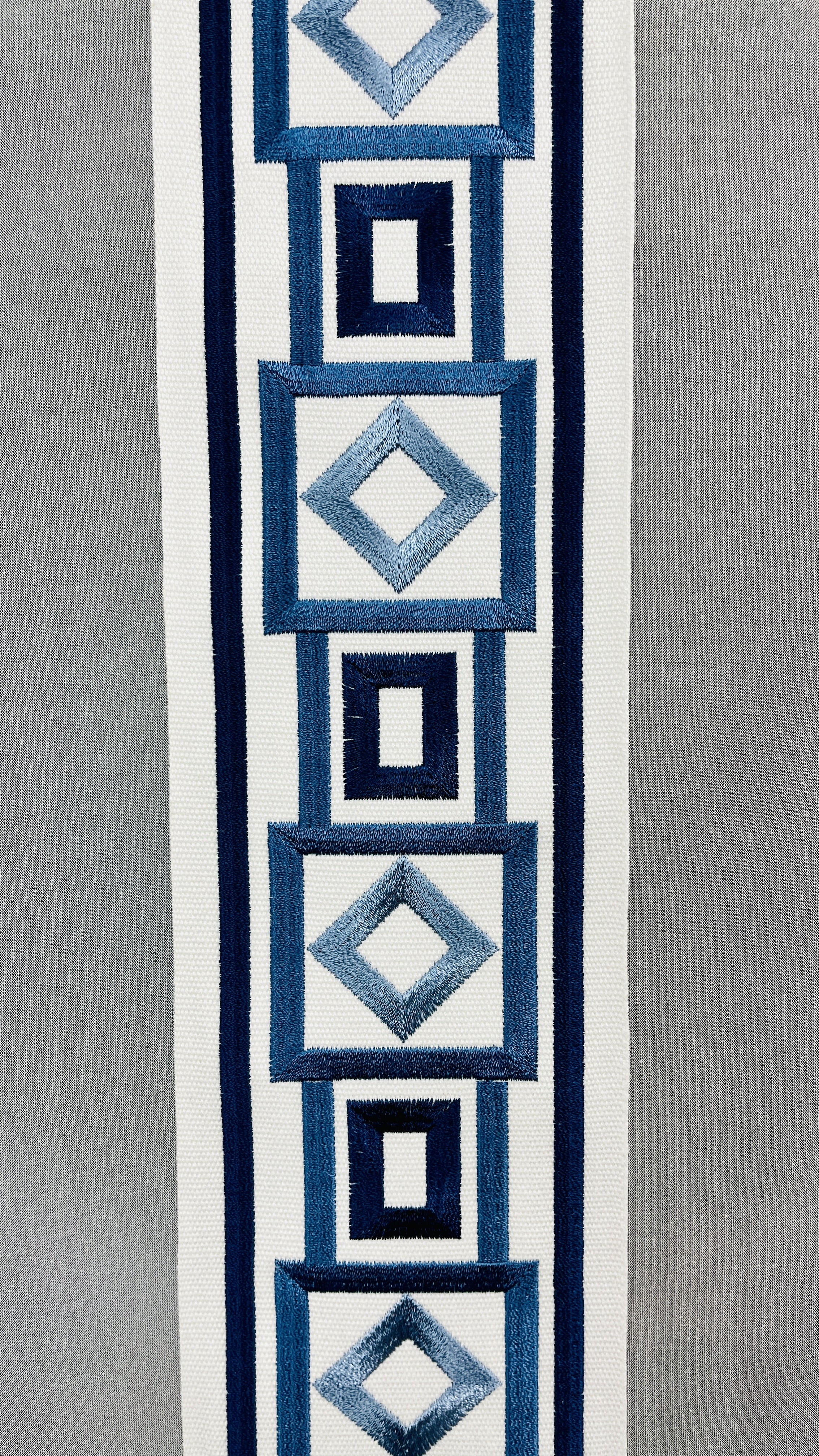 LL 702 - NAVY