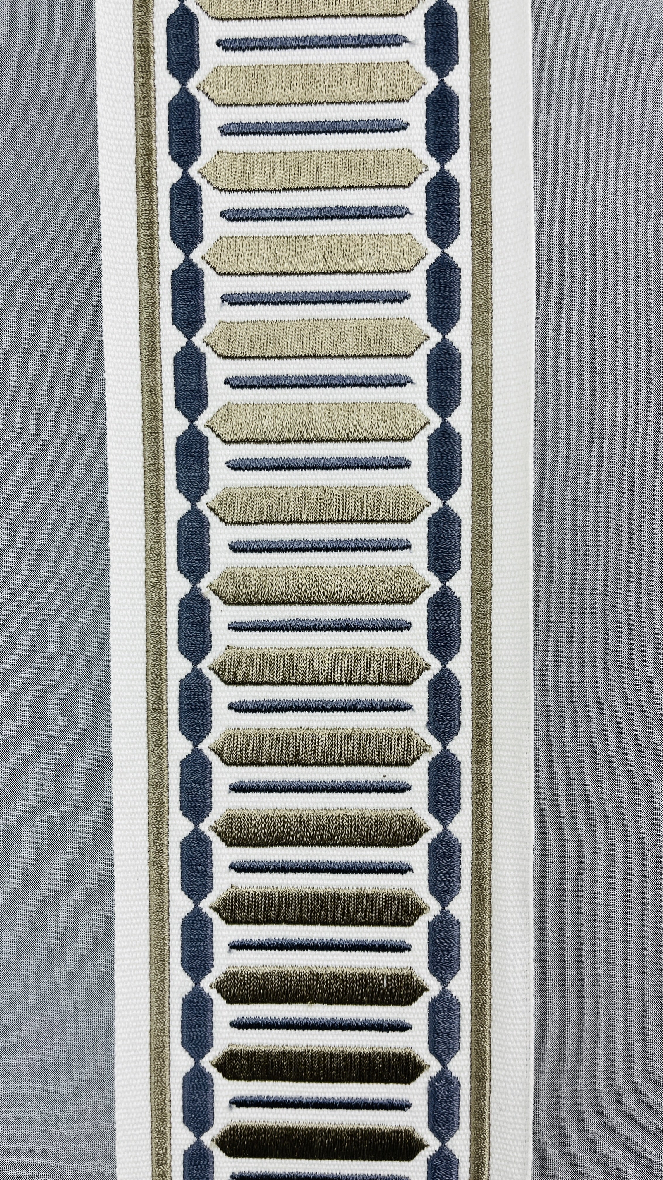 NOHA-IVORY GRAY