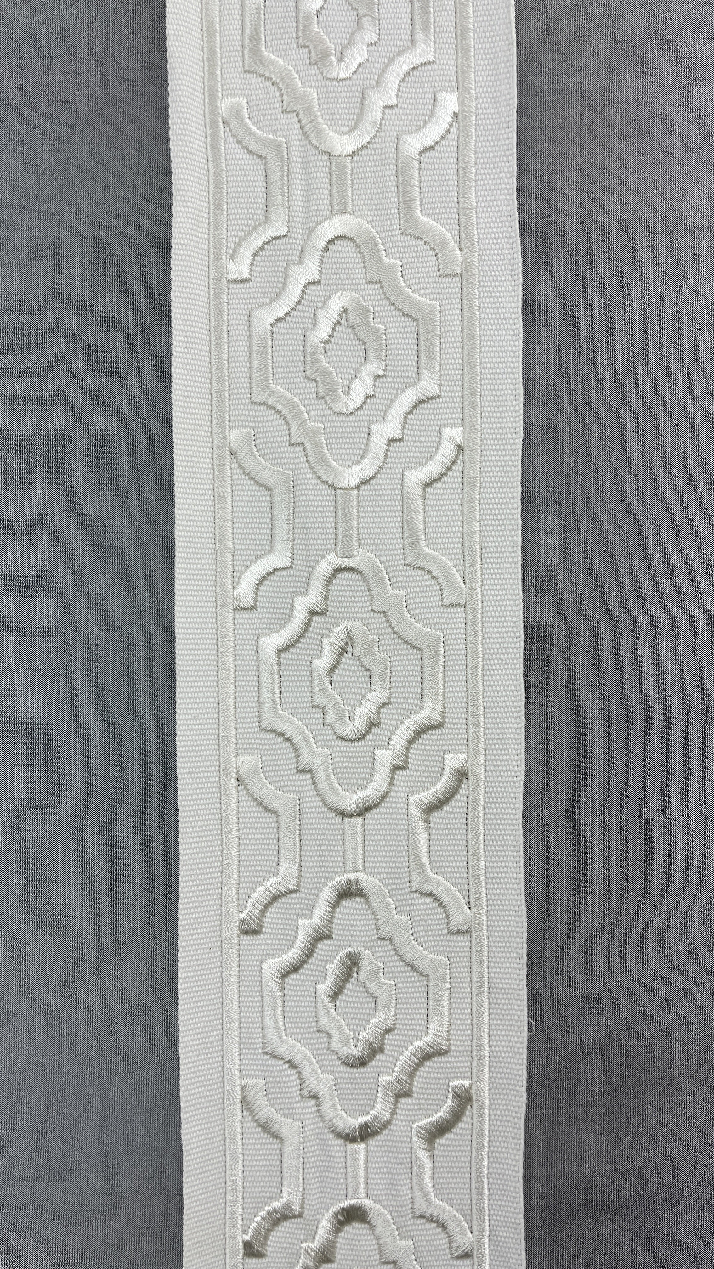 AVA-IVORY WHITE