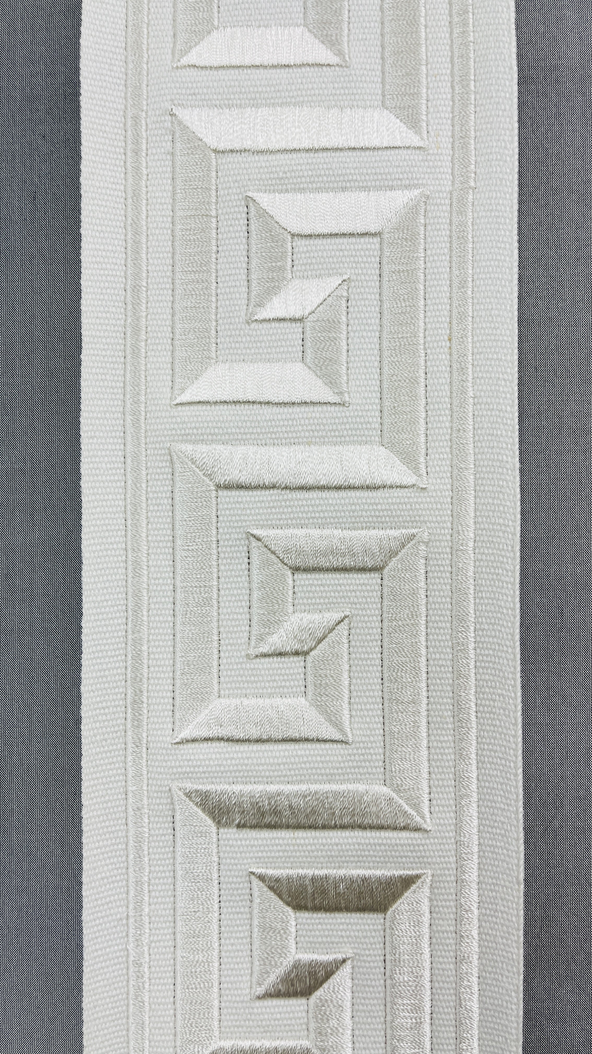 CHAVI-IVORY WHITE
