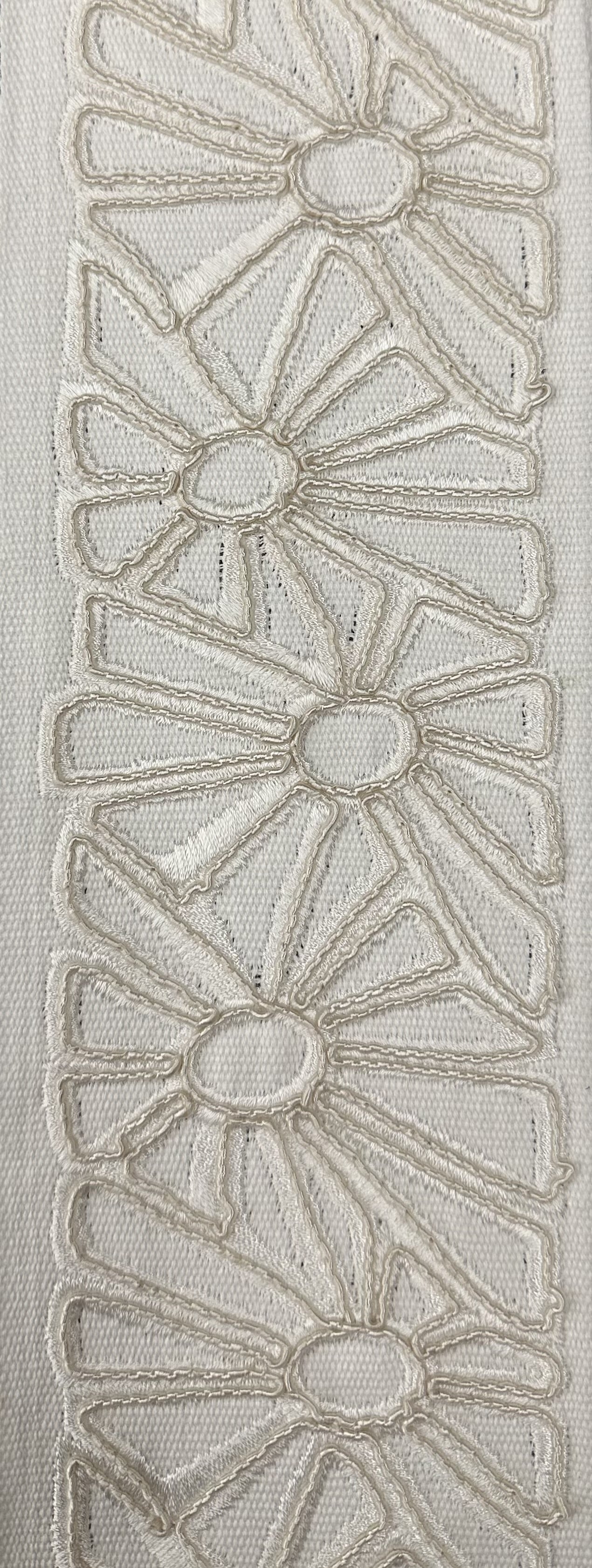 VIENNA - IVORY/WHITE